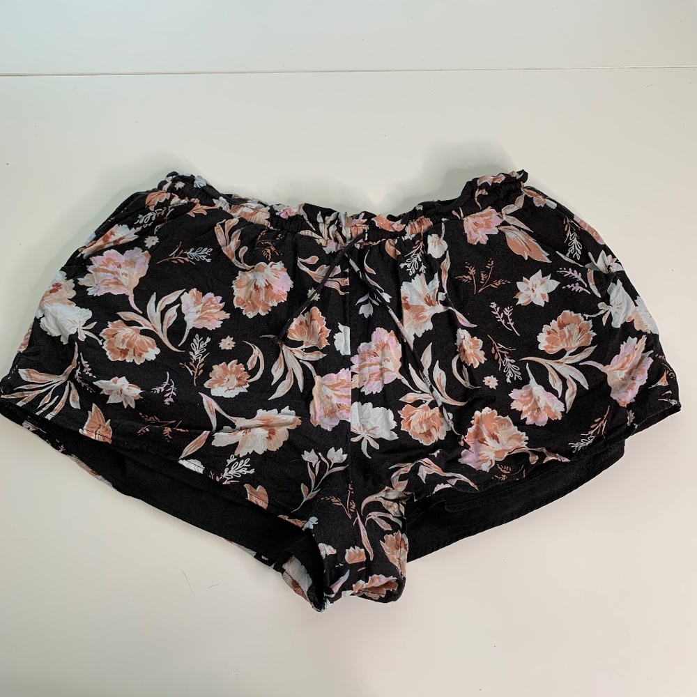 Amuse Society Floral Boho Lined Pull On Shorts